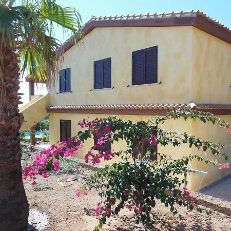 Appartamento In Splendido E Riservato Villaggio, Marina Di Tertenìa Exteriör bild