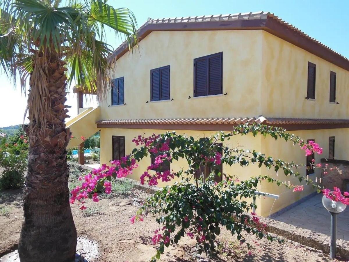 Appartamento In Splendido E Riservato Villaggio, Marina Di Tertenìa Exteriör bild