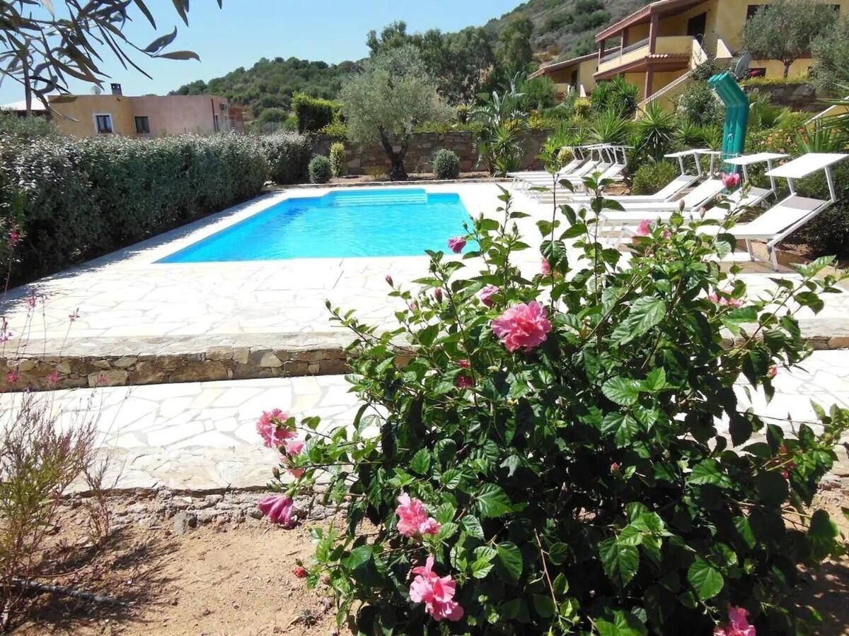 Appartamento In Splendido E Riservato Villaggio, Marina Di Tertenìa Exteriör bild