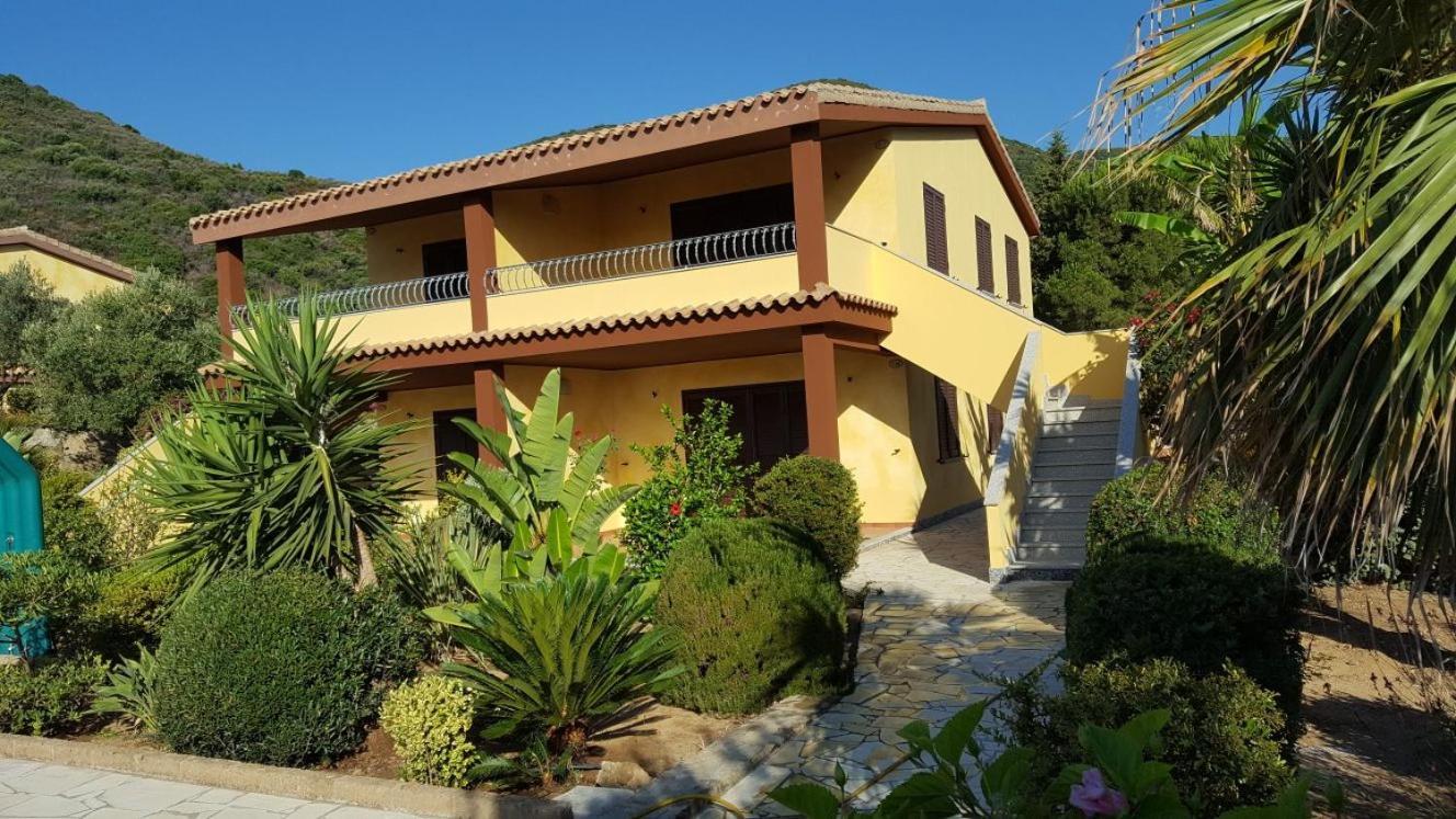 Appartamento In Splendido E Riservato Villaggio, Marina Di Tertenìa Exteriör bild