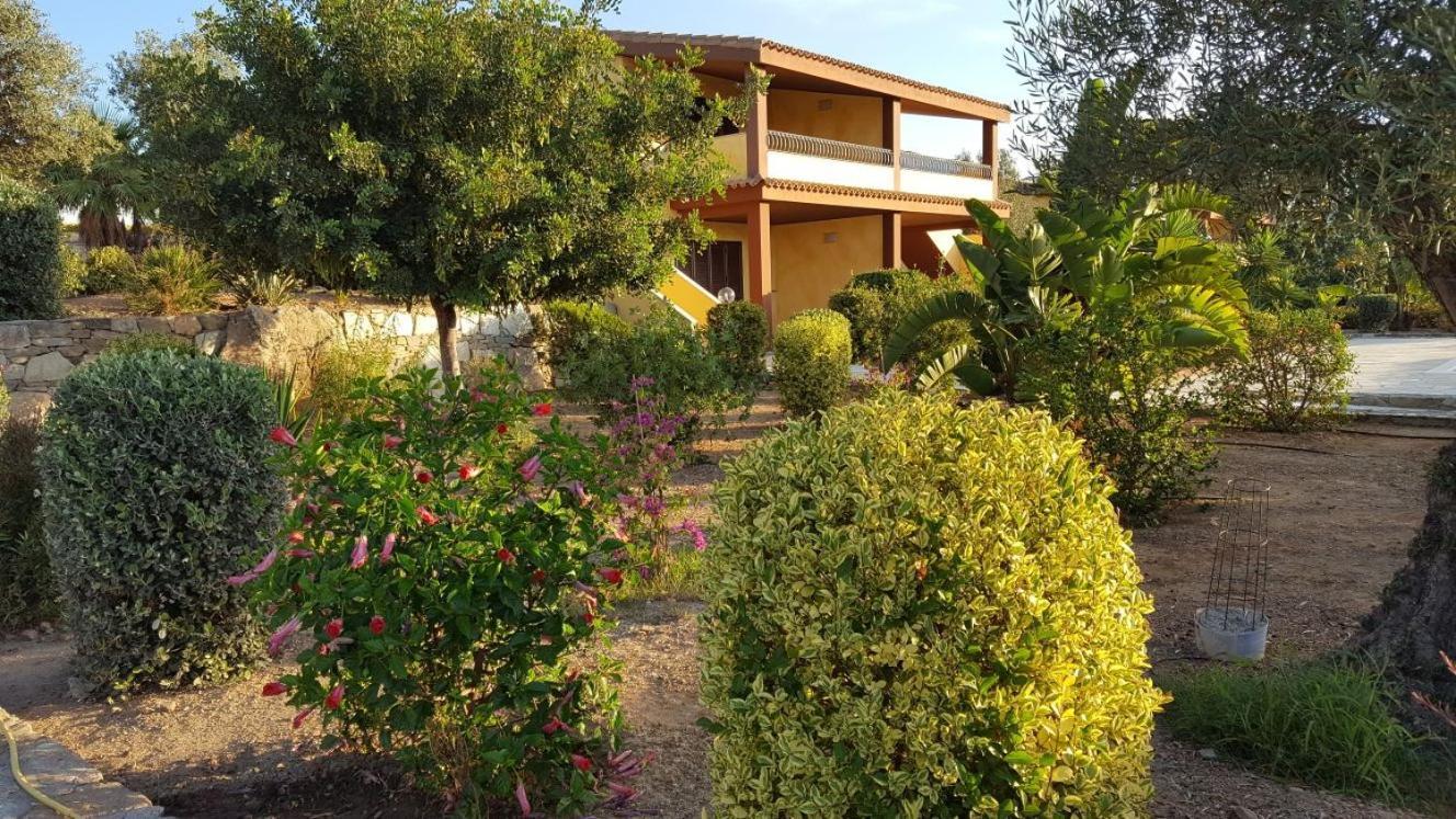 Appartamento In Splendido E Riservato Villaggio, Marina Di Tertenìa Exteriör bild